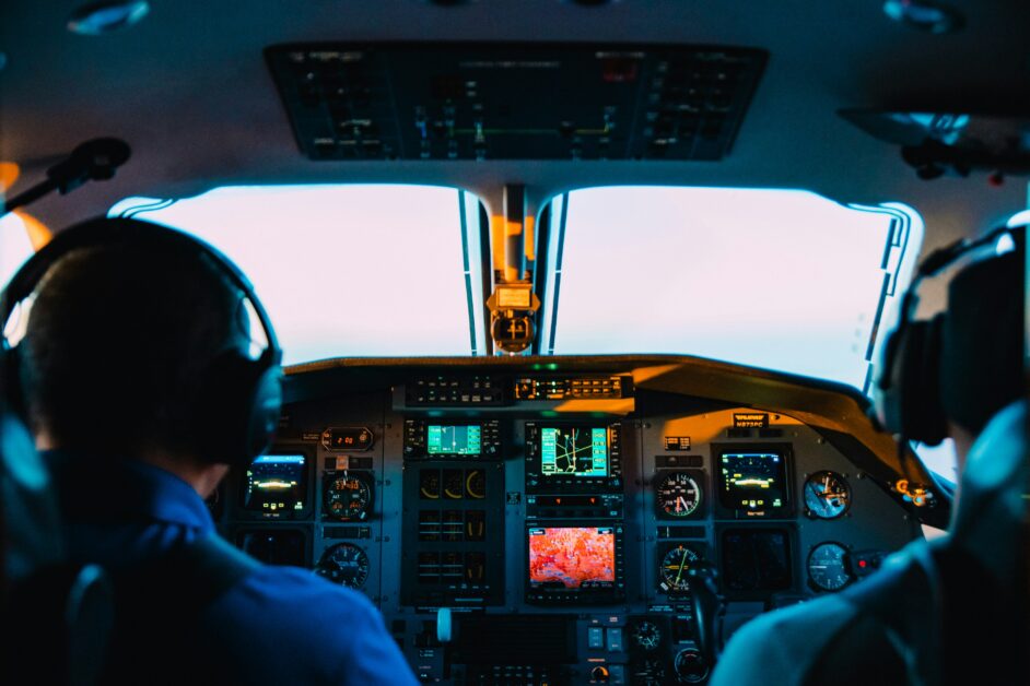 american airlines pilot salary